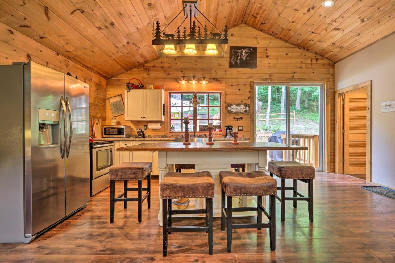 Butler Cabin On 19 Acres With Hot Tub And Fire Pit! Exterior foto