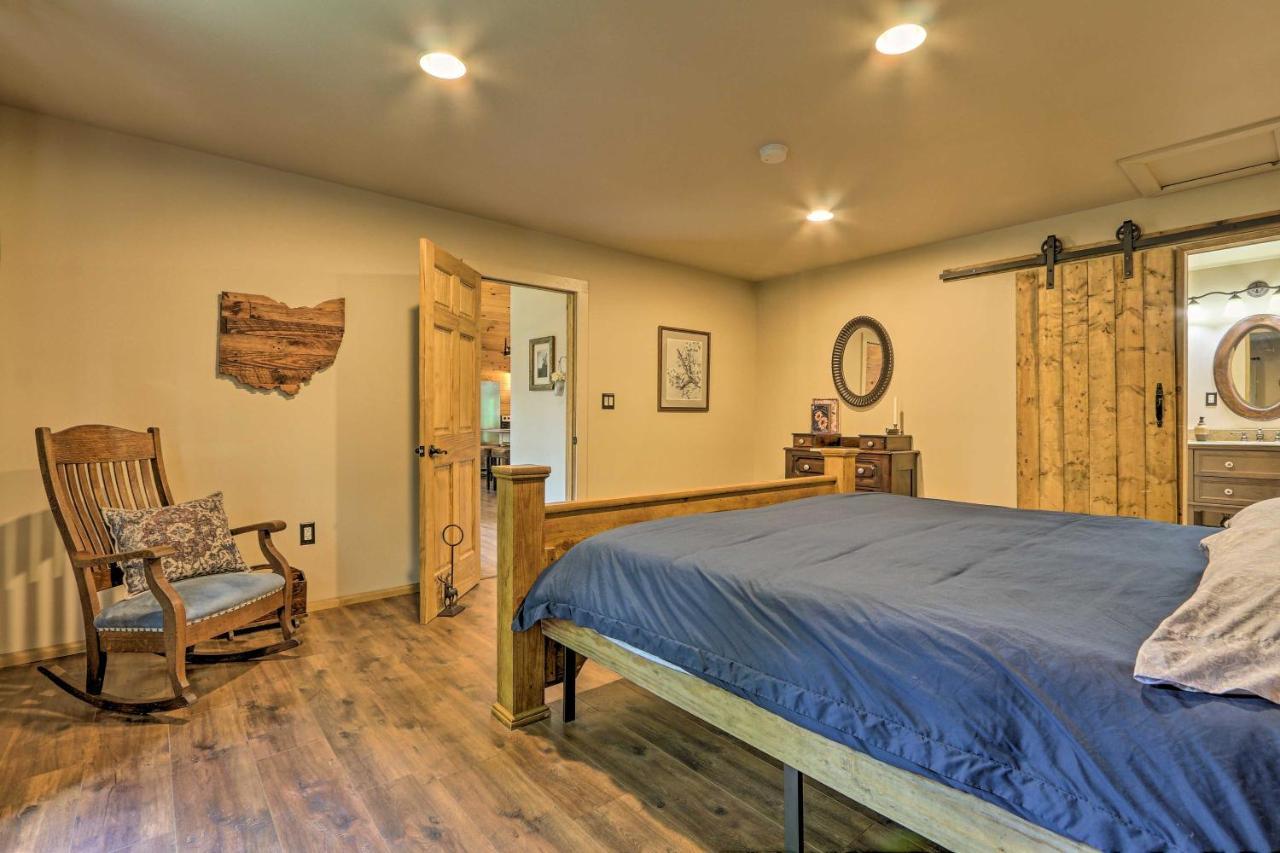 Butler Cabin On 19 Acres With Hot Tub And Fire Pit! Exterior foto